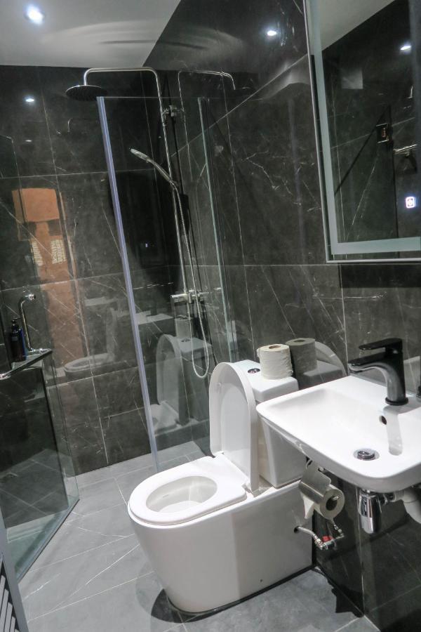 Deluxe Studio & Suite By Rr Singapore Exterior photo