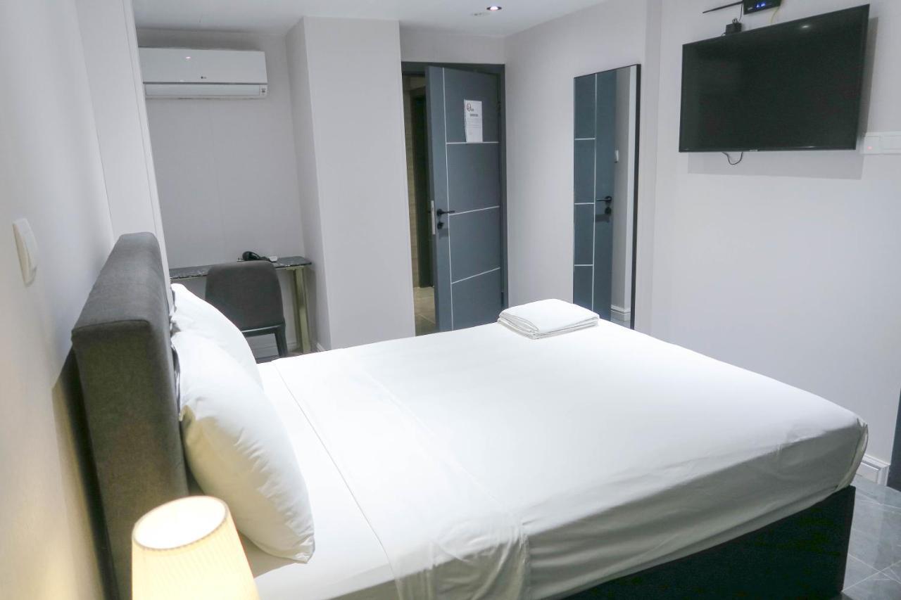Deluxe Studio & Suite By Rr Singapore Exterior photo