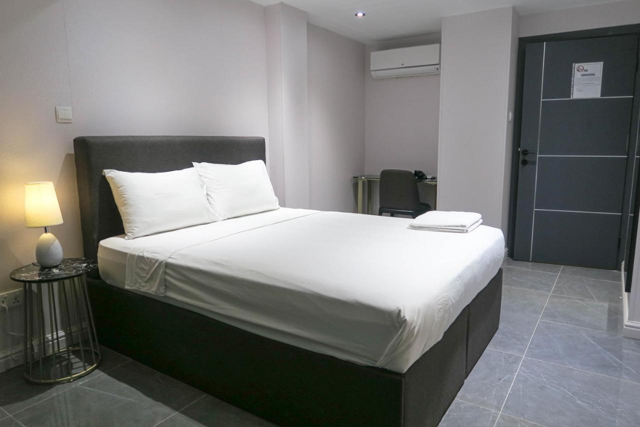 Deluxe Studio & Suite By Rr Singapore Exterior photo